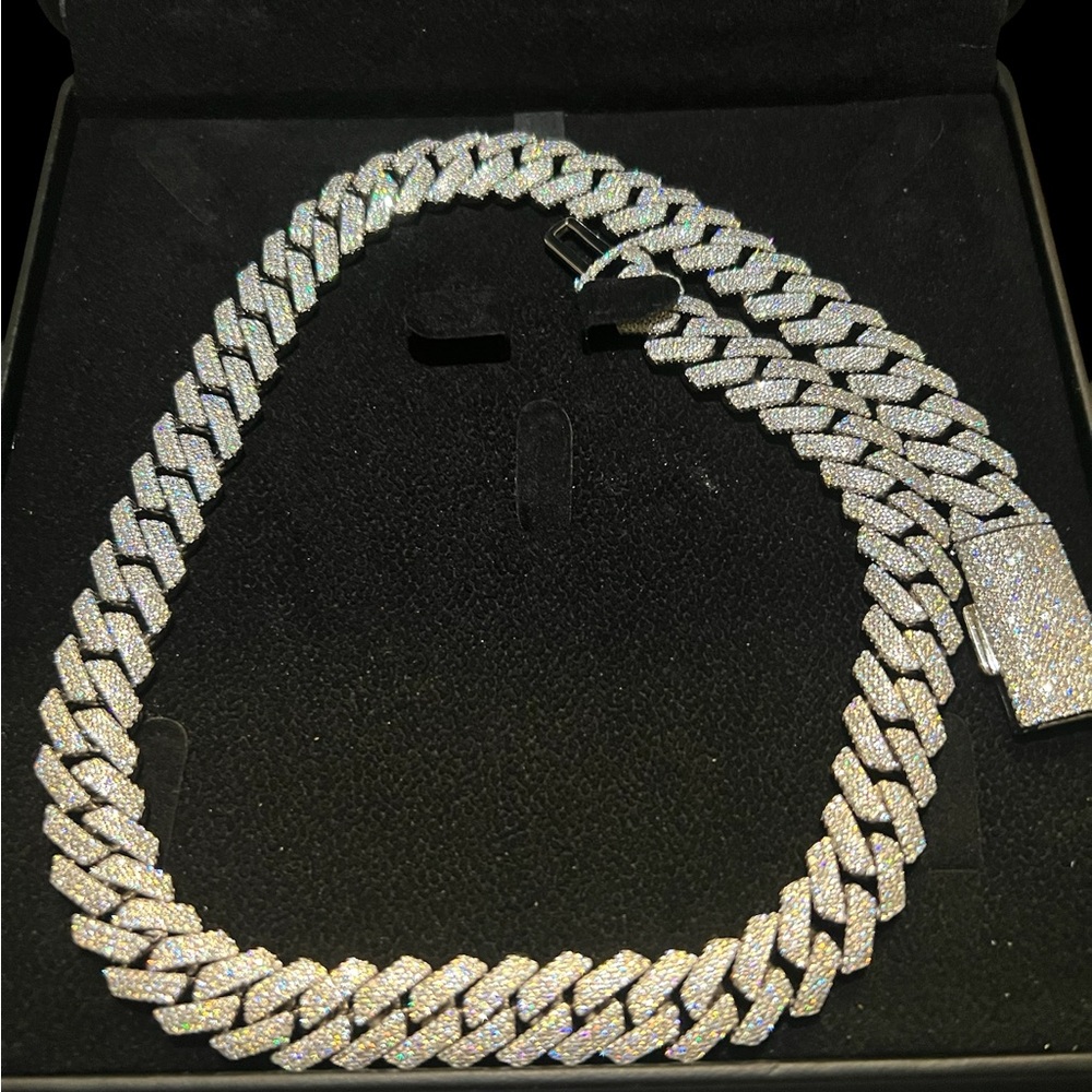 Miami Cuban link chain VVS moissanite pass diamond testers